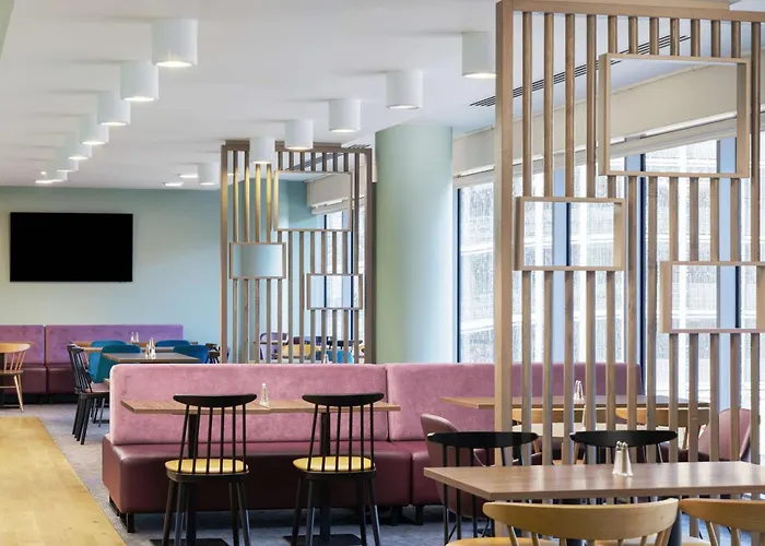 Hampton By Hilton London Gatwick AirportAirport Hotel